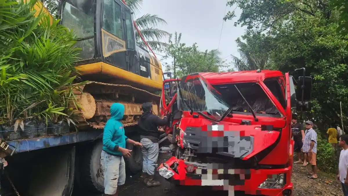 Jalan Tabalong-HSU di Pamarangan Kiwa Sempat Macet Total, Ini Penyebabnya