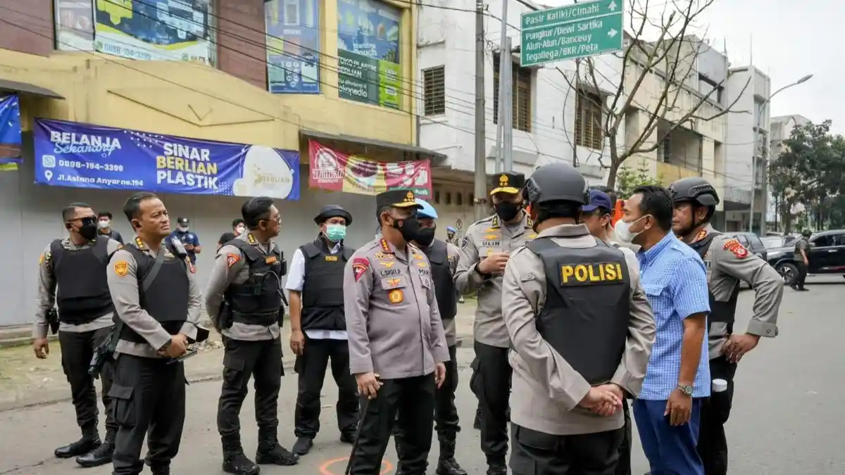Kapolri: Usut Tuntas Bom Bunuh Diri Polsek Astana Anyar 