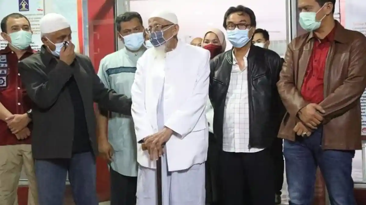 Tak Pakai Pesawat Tapi Tempuh Jalur Darat 8 Jam, Abu Bakar Ba'asyir Kuat, Tak Keluhkan Kesehatannya