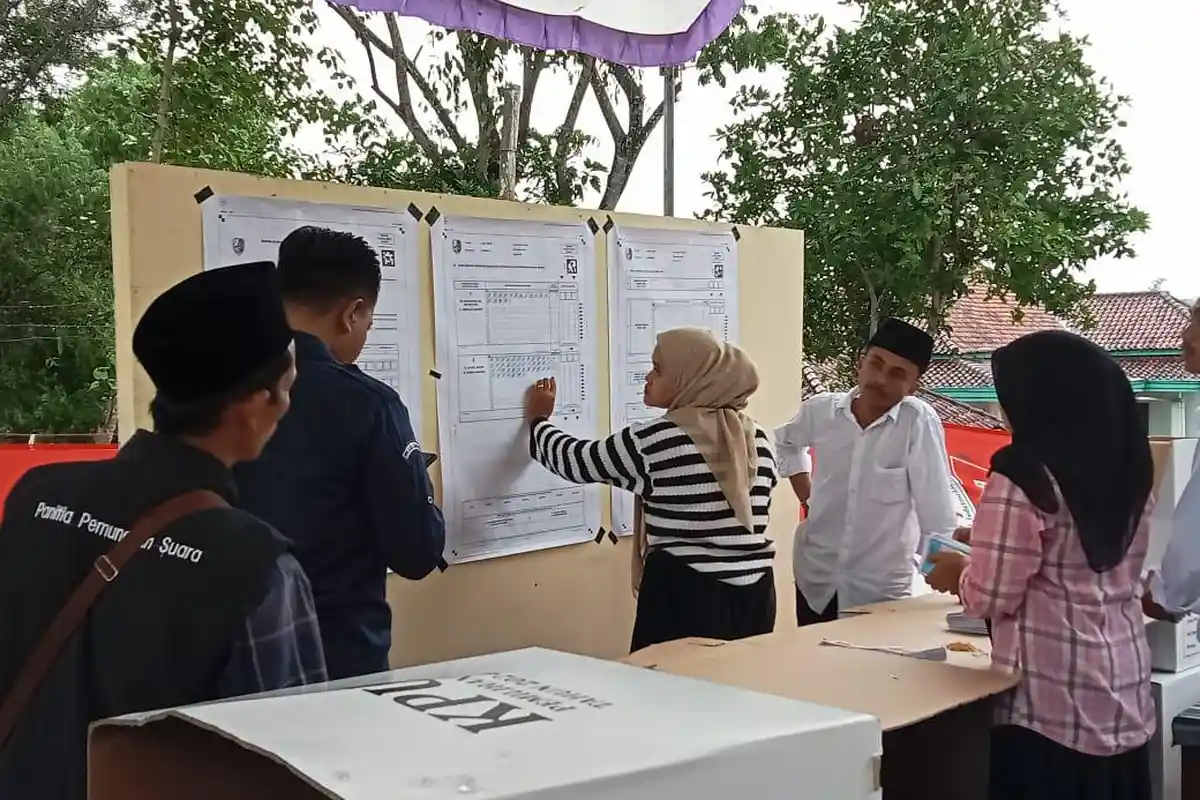 Quick Count PSU di 2 TPS Sampang, Paslon Jimad Sakteh Unggul Telak dari Rival