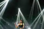 anggis-tampil-dalam-babak-final-showcase-1-indonesian-idol-xii_20230207_232537.jpg