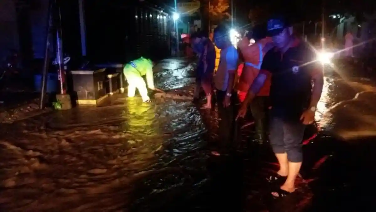 Hujan Lebat, Dua Wanita Terjatuh dan Hanyut di Sungai Pacar Temanggung Jawa Tengah