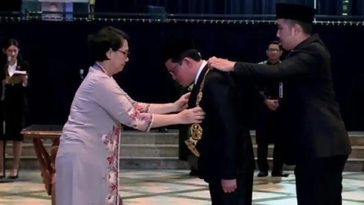 Resmi, Prof Helmi Dilantik jadi Rektor Unja Periode 2024-2028, Ini Pesan Mendikbudristek