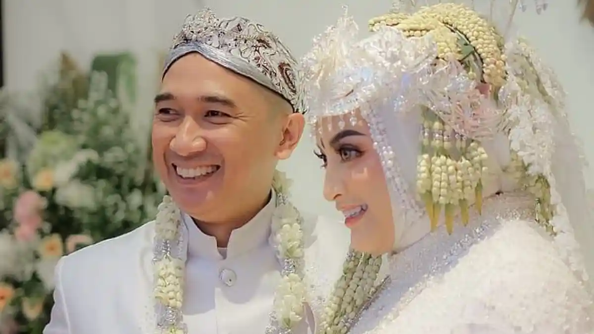 Mantan Suami Ikut Hadiri Pemakaman Jane Shalimar: Pagi-pagi Baca WA Langsung ke Sini