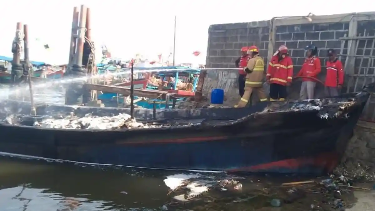 Kronologi Kapal Nelayan di Cilacap Ludes Terbakar, Bermula dari ABK Masak di Dekat Genset