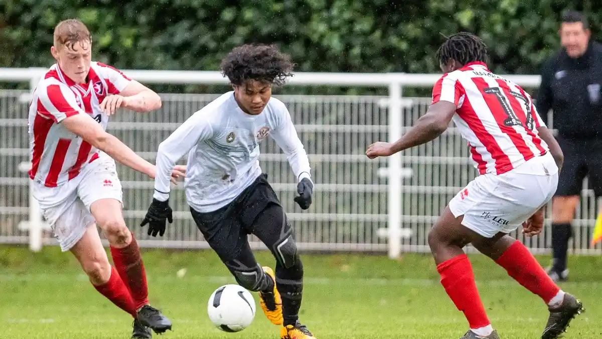Putus Rekor 3 Kemenangan Beruntun, Garuda Select Kalah Dramatis dari Swindon Town