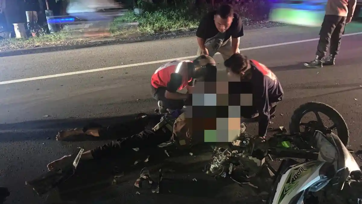 Kecelakaan di Sragen, Motor Beat Tabrak Mobil Honda Civic, 1 Orang Tewas Bernama Deky Damara