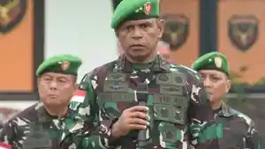 Pangdam-XXIV-Mandala-Trikora-Mayjen-TNI-Frits-Pelamonia.jpg