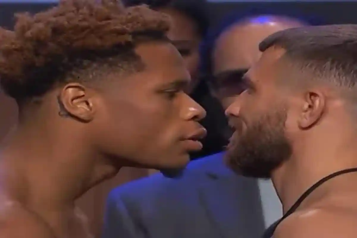 Jadwal Tinju Dunia, Aksi Dorong Warnai Timbang Badan Devin Haney dan Vasyl Lomachenko