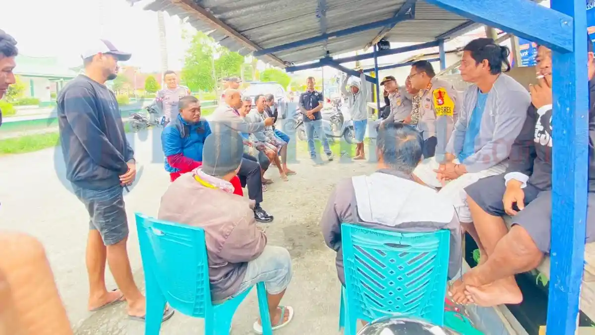 Serap Keluhan Warga Soal Pengisian BBM di SPBU, Kapolres Halmahera Selatan Janji Tindak Tegas