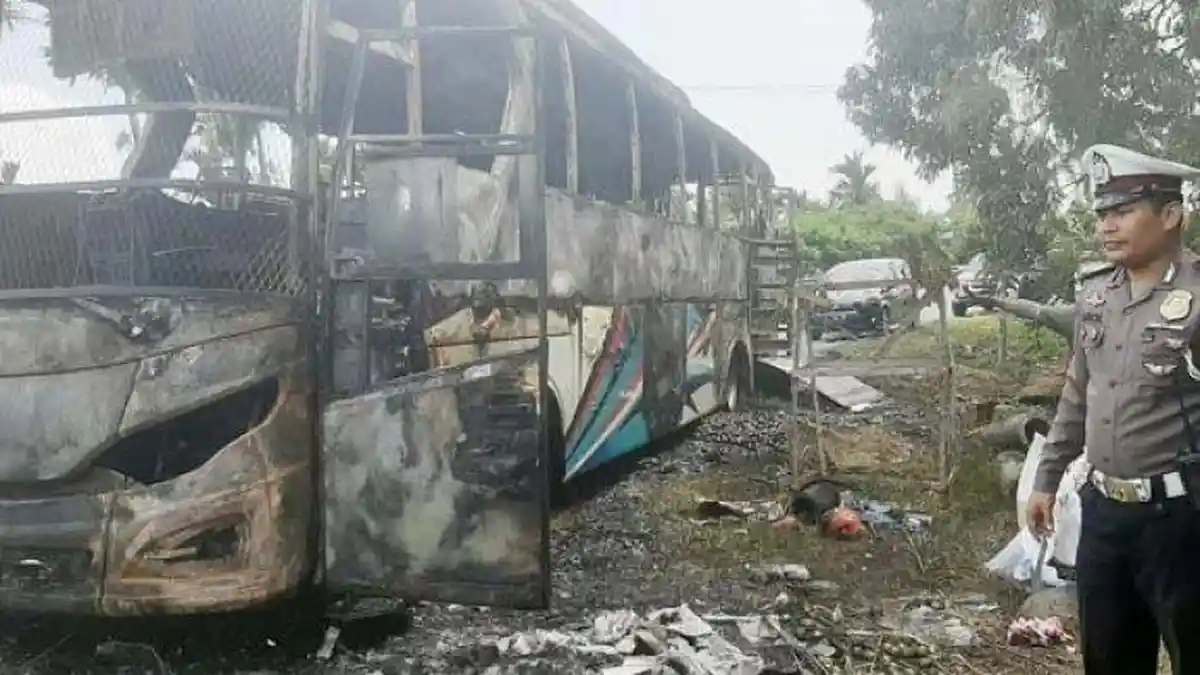 Bus Kurnia Terbakar Saat Melaju, Begini Nasib Sopir dan Penumpang