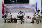 Dalam-kegiatan-membahas-Gempdian-Edi-kapan-saja.jpg