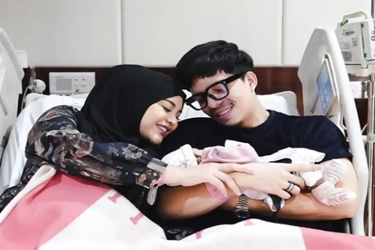 Baru Saja Jadi Orangtua Atta Halilintar Sudah Lakukan Kesalahan, Aurel Hermansyah Sampai Murka