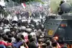 Massa Meninggalkan Gedung DPR RI