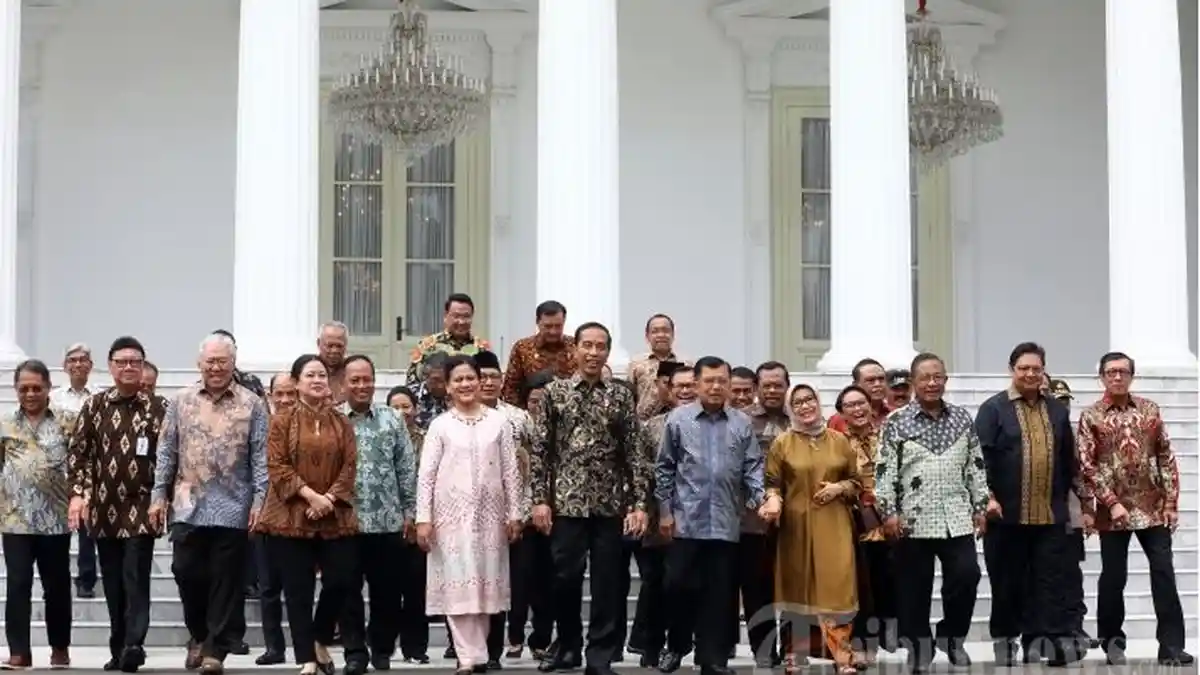 Menteri Nadiem Makarim dan Menteri Terawan Terancam, Jokowi Bakal Reshuffle Para Menterinya