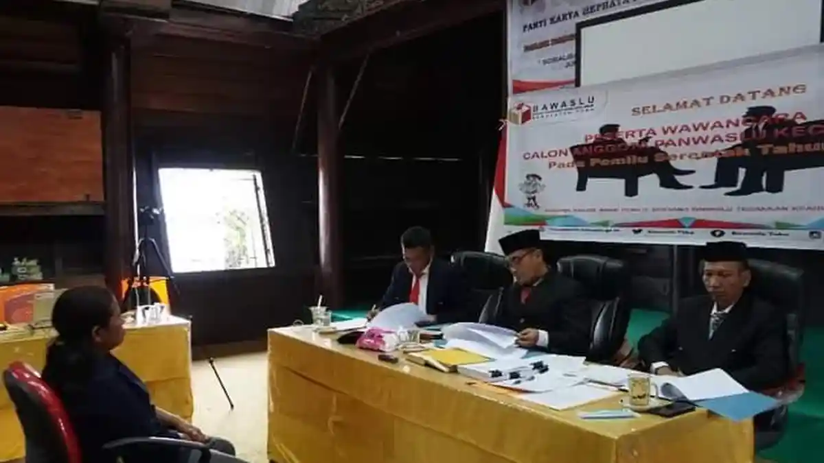 PUNGLI, Oknum di Bawaslu Toba Mintai Uang Calon Panwascam Rp 5 Juta Perorang Jual Nama Ketua