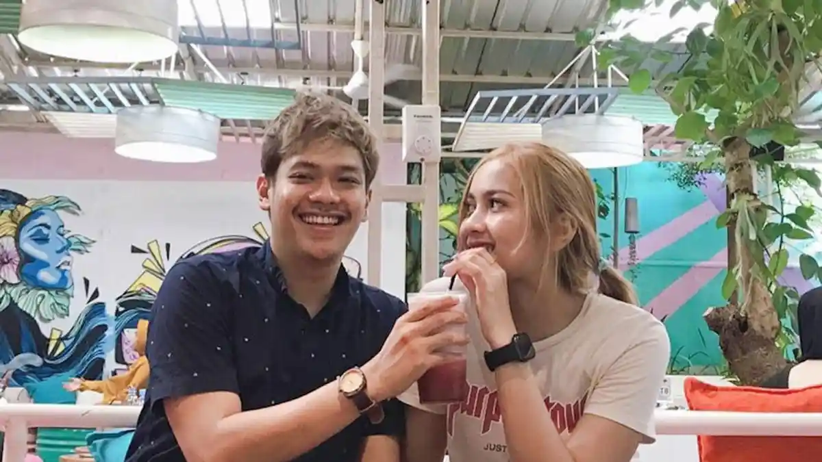 TikTokers Asal Medan Vito Sinaga dan Ivana Lihat-lihat Gaun Pengantin, Netizen Ramai Ucapkan Selamat