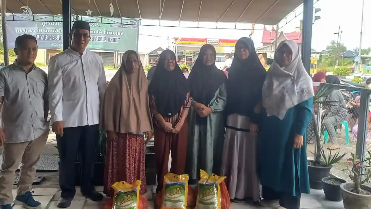 Gelar Pasar Murah dan Buka Puasa Bersama, MW KAHMI dan Forhati Distribusikan 1,1 Ton Beras