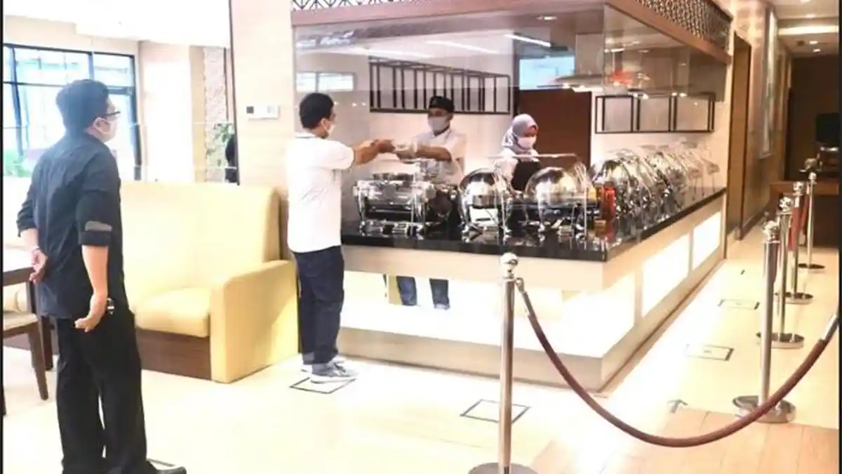 Nikmati New Normal Buffet di Kembang Sepatoe Hotel Santika Premiere Bintaro