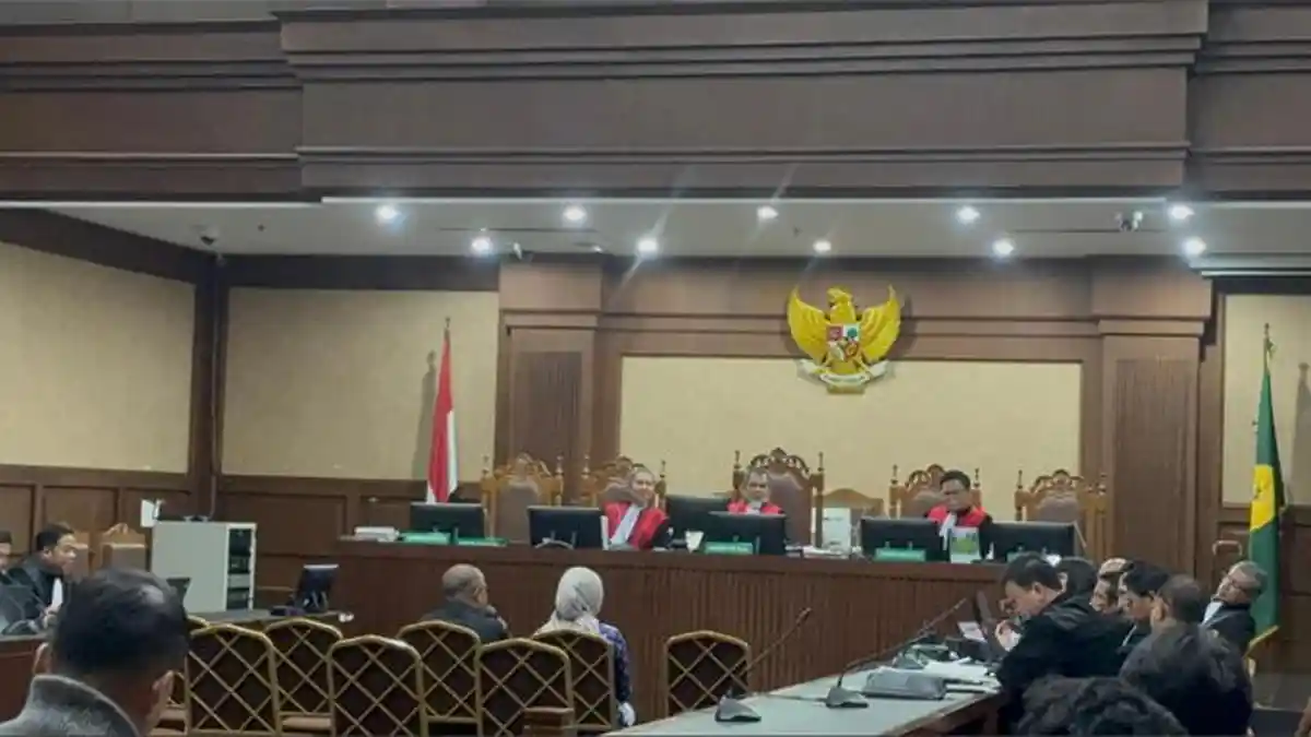 Hakim Cecar Pendiri AALF Soal Bagi-bagi THR Rp 2 Miliar ke Para Kombes ...