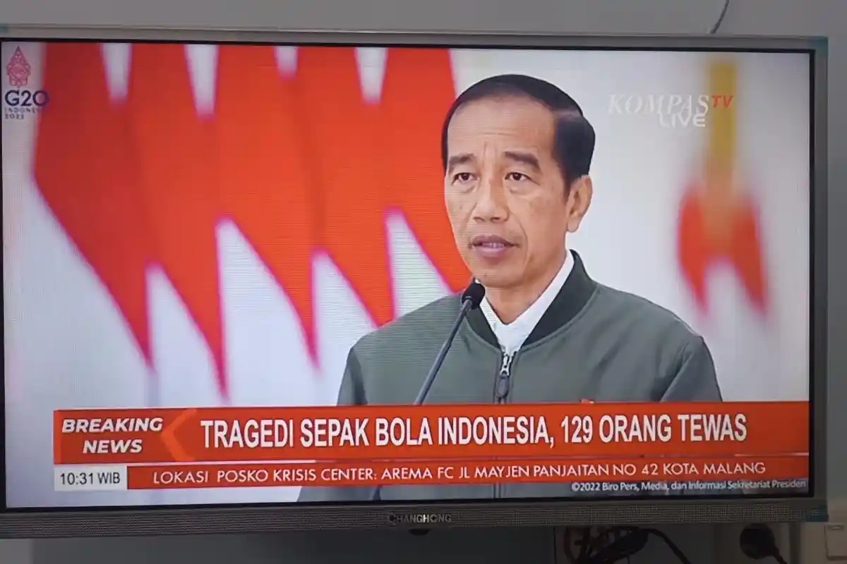 Presiden Jokowi Perintahkan Setop Liga 1 2022 Sampai Evaluasi dan Perbaikan Pengamanan Dilakukan