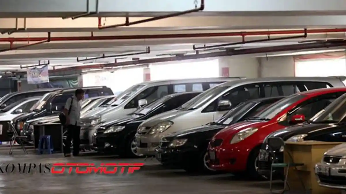 Wah, Blue Bird Jual Mobil Bekas  Mewah dengan Odometer Rendah Lho