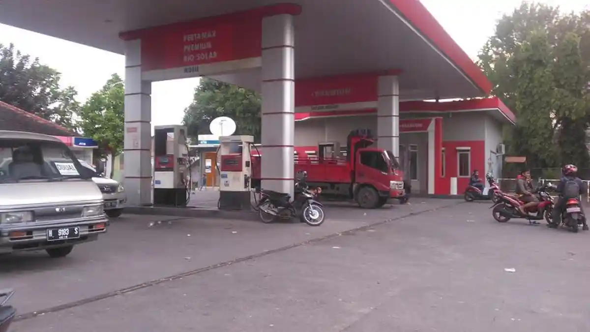 Saat Motor Mogok, Komari Dihadang Empat Orang di Depan SPBU Sampangan