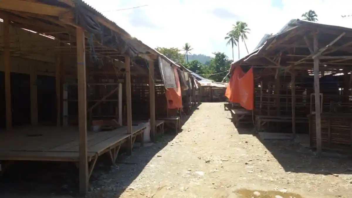 Usai Resmikan, Pasar Poyowa Kecil Lengang, Banyak Lapak Kosong