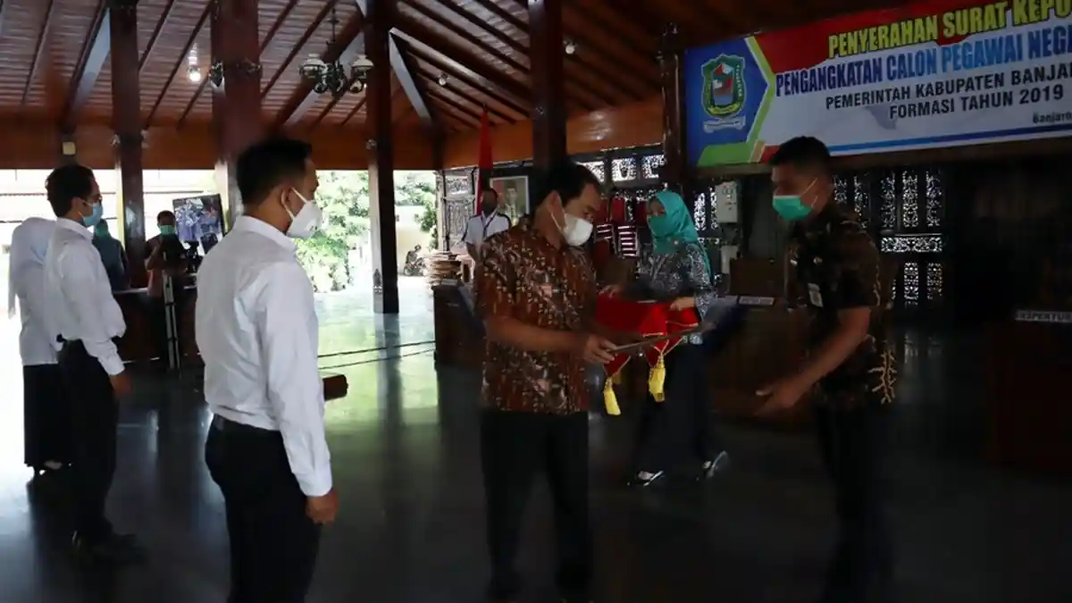 SK 376 CPNS Diserahkan, Bupati Banjarnegara Jelaskan Aturan Biar Lulus Masa Percobaan Setahun
