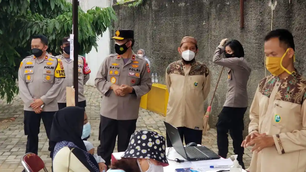 Kejar Herd Immunity, Baintelkam Polri Gelar Vaksinasi Massal di Bogor