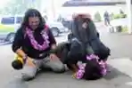 Ramon Y Tungka Melakukan Sujud Syukur
