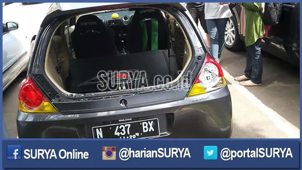 Presiden Kehormatan Arema Cronus Desak Polisi Tangkap Para Perusak Mobil