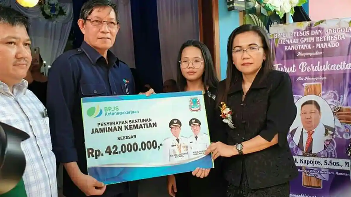 Wali Kota Serahkan Akte Kematian, Bantuan Dana Duka Pemkot dan BPJS Ketenagakerjaan