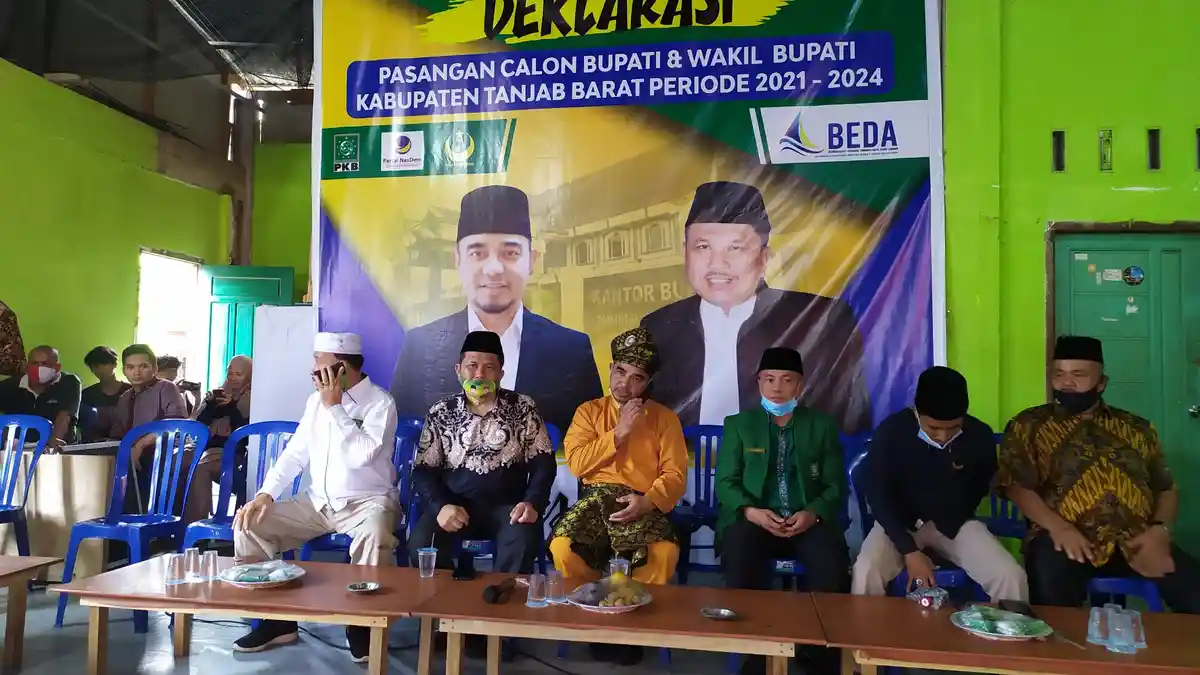 Pilkada Tanjabbar - Mukhlis-Supardi Datangi Posko Pemenangan Sebelum ke KPU Tanjabbar