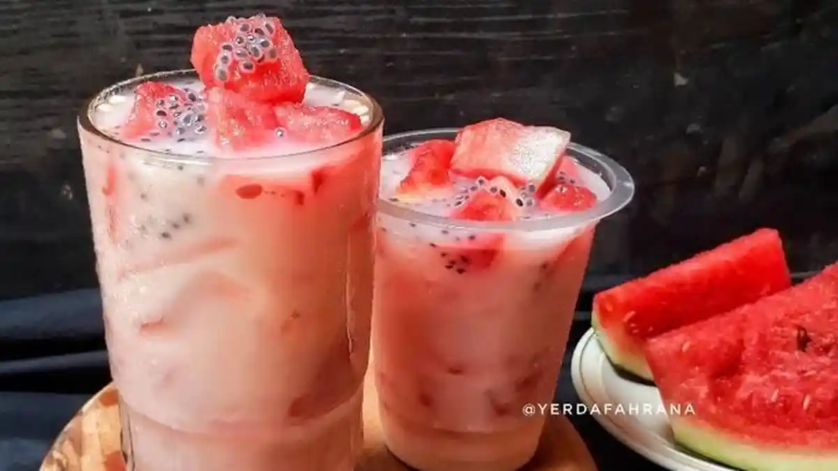 MENU ES BUAH:  Resep Es Susu Semangka Anti Ribet untuk Berbuka Puasa 