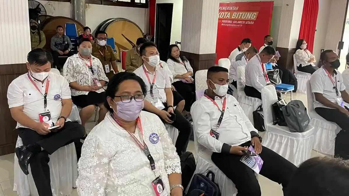Wali Kota Bitung Maurits Mantiri Doakan Sisang Majelis Sinode Berjalan dengan Baik