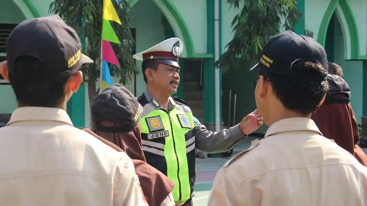 Operasi Patuh Candi 2019, Polisi Sambangi MAN 2 Kebumen, Ada Apa?