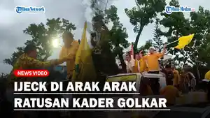 Ijeck-di-Arak-Arakan-Ratusan-Kader-Golkar-Usai-Serah-Terima-Jabatan-Gubernur-Sumutss.jpg