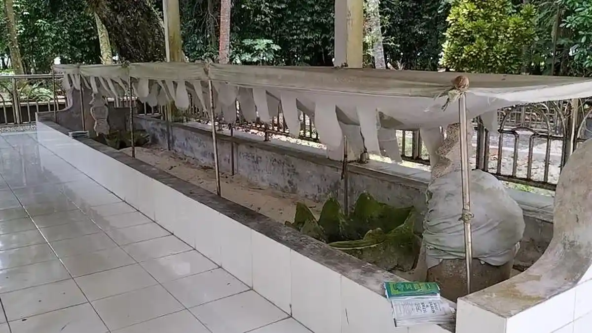 Menilik Kuburan Panjang 7 Meter di Pulau Angso Duo Pariaman, Diduga Makam Syekh Katik Sangko