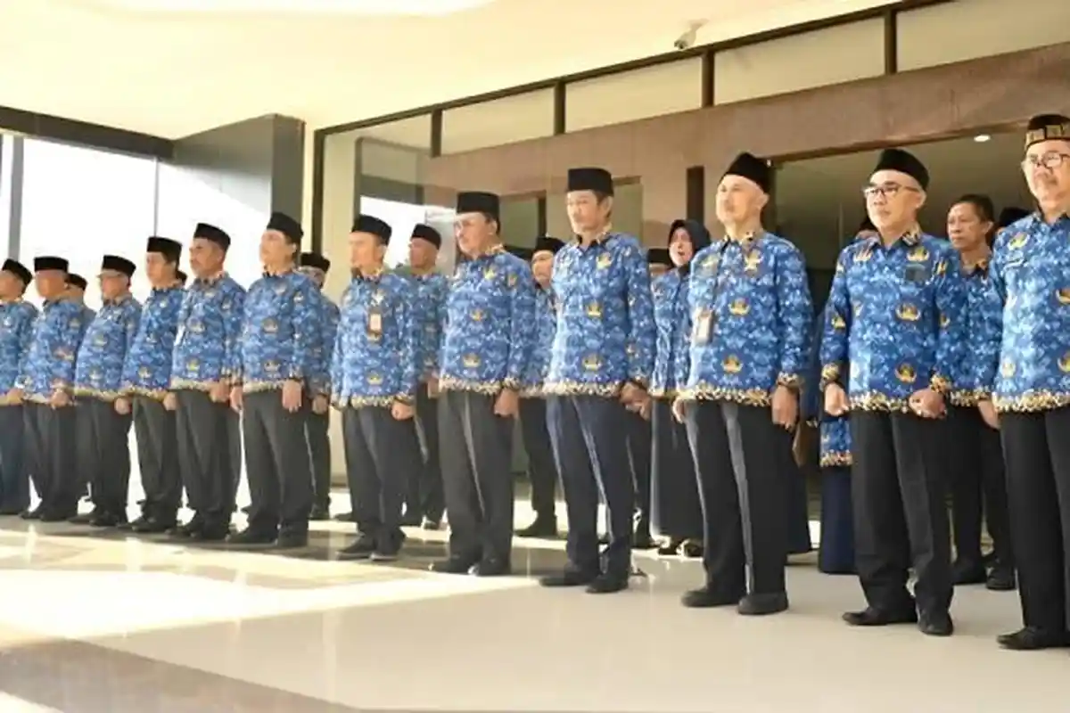 Pemda Lombok Timur Kucurkan Rp54 Miliar untuk THR ASN, Honorer Tidak Kebagian