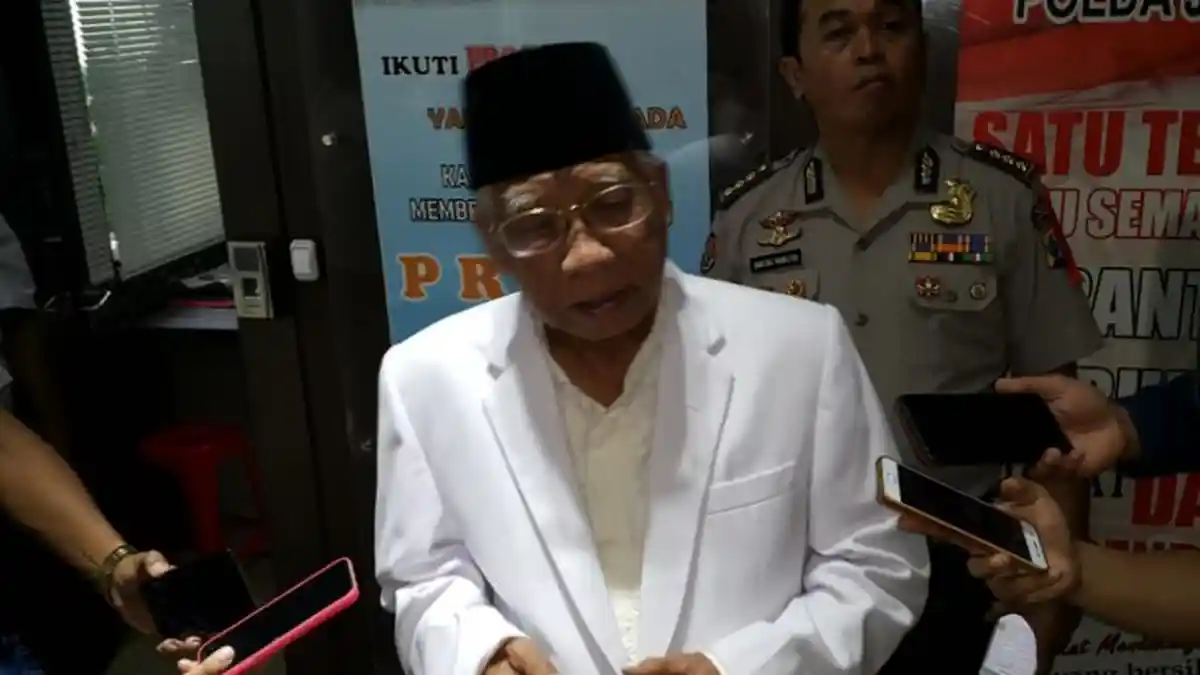 Ketua MUI Jatim Datangi Polda Jatim dan MInta Polisi Tangkap Pria Pemesan Vanessa Angel