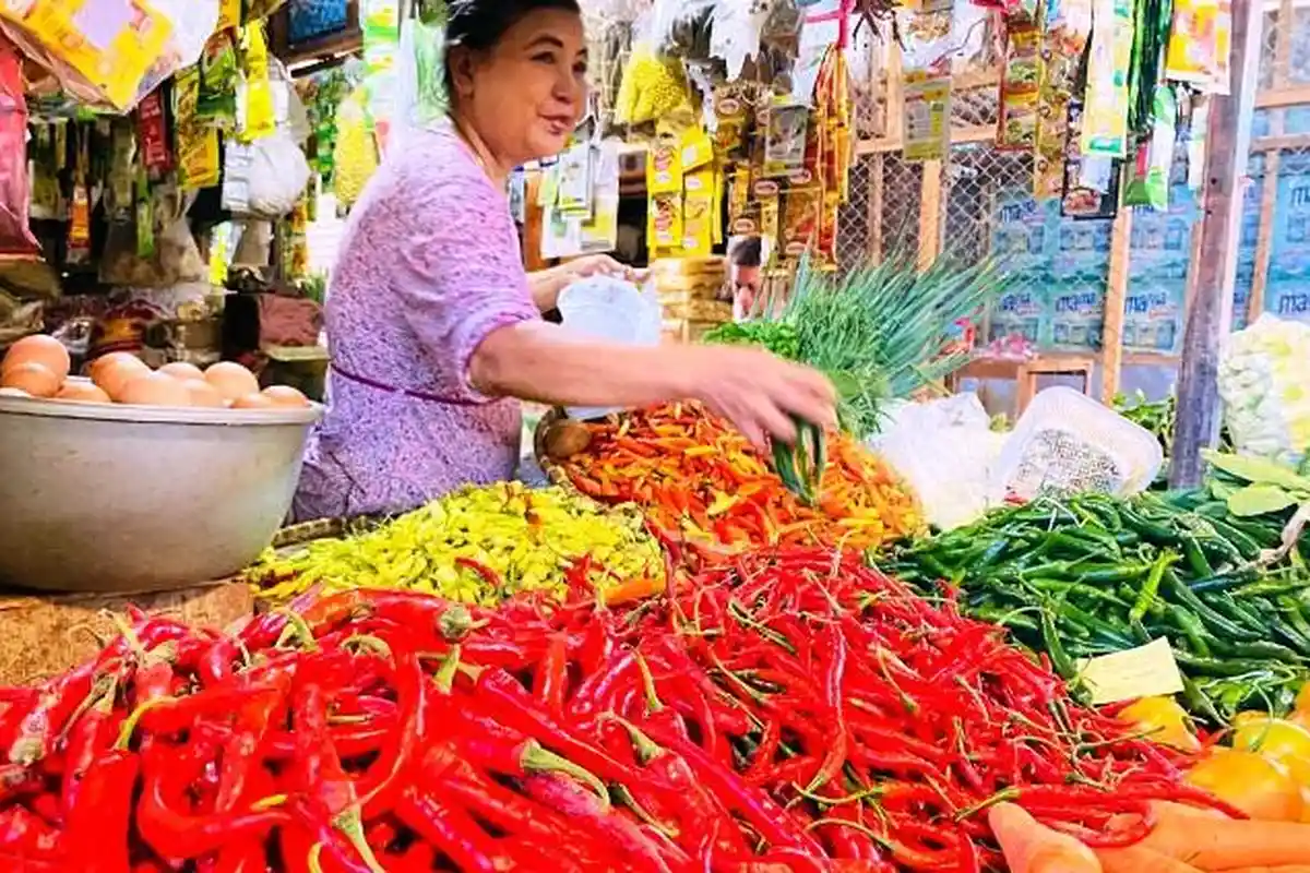 Harga Cabai Naik Turun Buat Pedagang di Pasar Trayeman Slawi Pusing: Pembeli Protes
