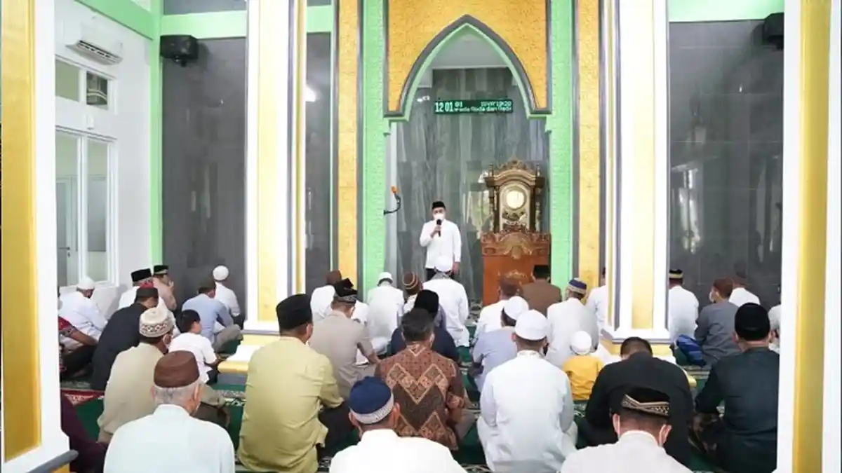 Amalan dan Doa di hari Jumat, Meminta Kecukupan, Keberkahan dan Kecintaan dari Allah dan Rasulnya