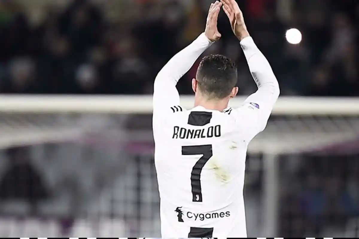 Bukan Cristiano Ronaldo, Inilah Daftar Pesepak Bola dengan Gaji Tertinggi