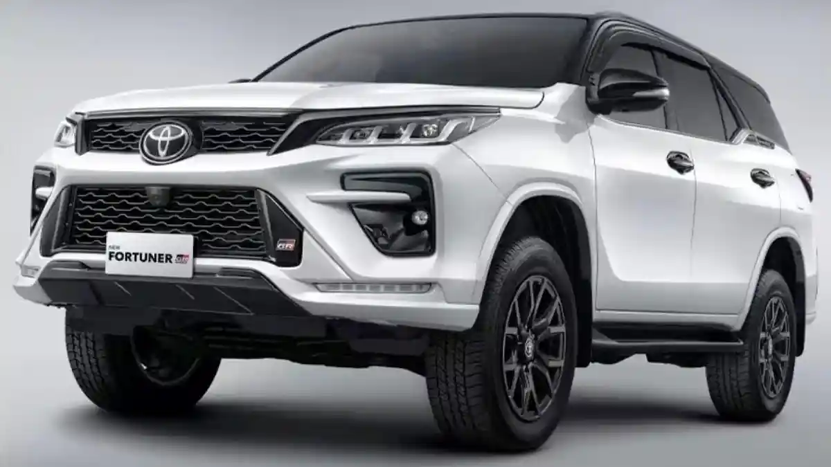 Ruang Kaki Toyota Fortuner Sangat Lega