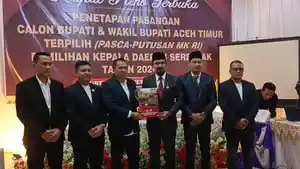 Iskandar-Usman-Al-Farlaky-dan-T-Zainal-Saat-ditetapkan-sebagai-Bupati-dan-Wakil-Bupati-Aceh-Timur.jpg