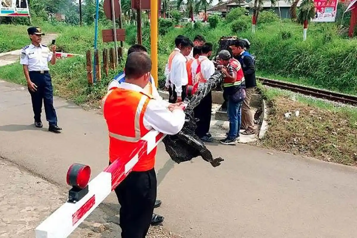 Secara Bertahap Dishub Lumajang Akan Pasang Palang Pintu di Sejumlah Jalur Perlintasan Kereta Api