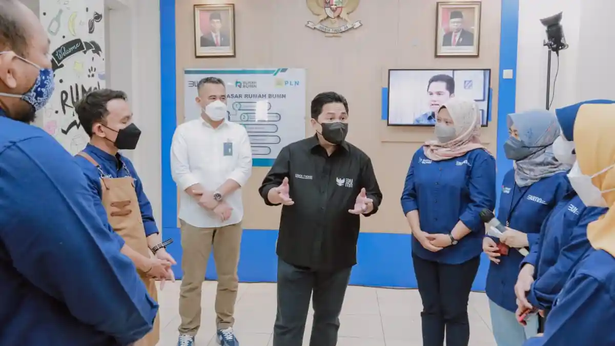 Kunjungan ke Cirebon, Menteri BUMN Apresiasi PLN Dukung 8 Ribu UMKM Hadapi Pandemi