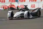 Pebalap Formula E Mengikuti Free Practice