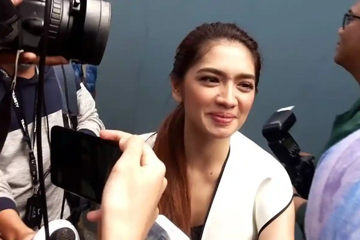 Tak Tahu Bunyi Token Listrik dan Gayung Bolong, Angel Karamoy dicibir Warganet